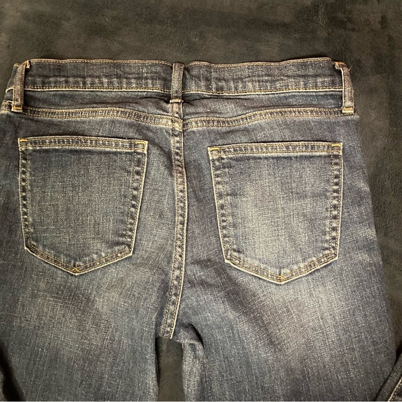 *EUC Women’s Gap 1969 Dark Wash Skinny Jeans Size 28 Regular* - Picture 2 of 4